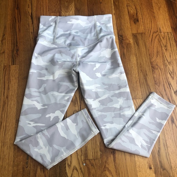 Athleta elation 7/8 Tight - Picture 5 of 5